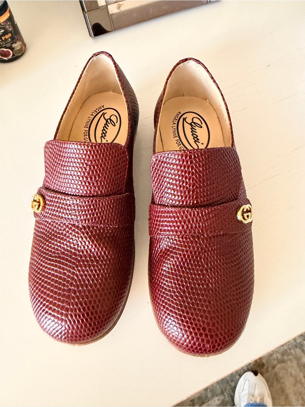 Gucci girls Burgundy leather loafer size 29